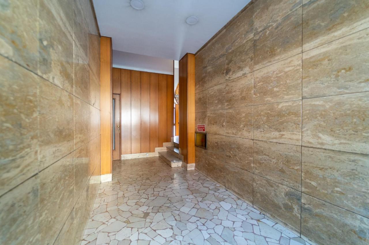 Central Maya Apartment ミラノ エクステリア 写真